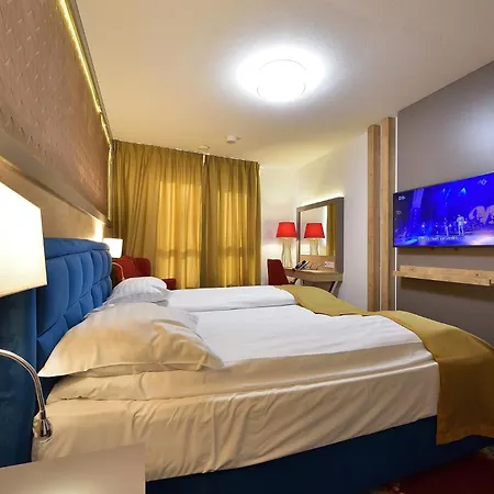 Art Rotterdam-fully Renovated Hotel